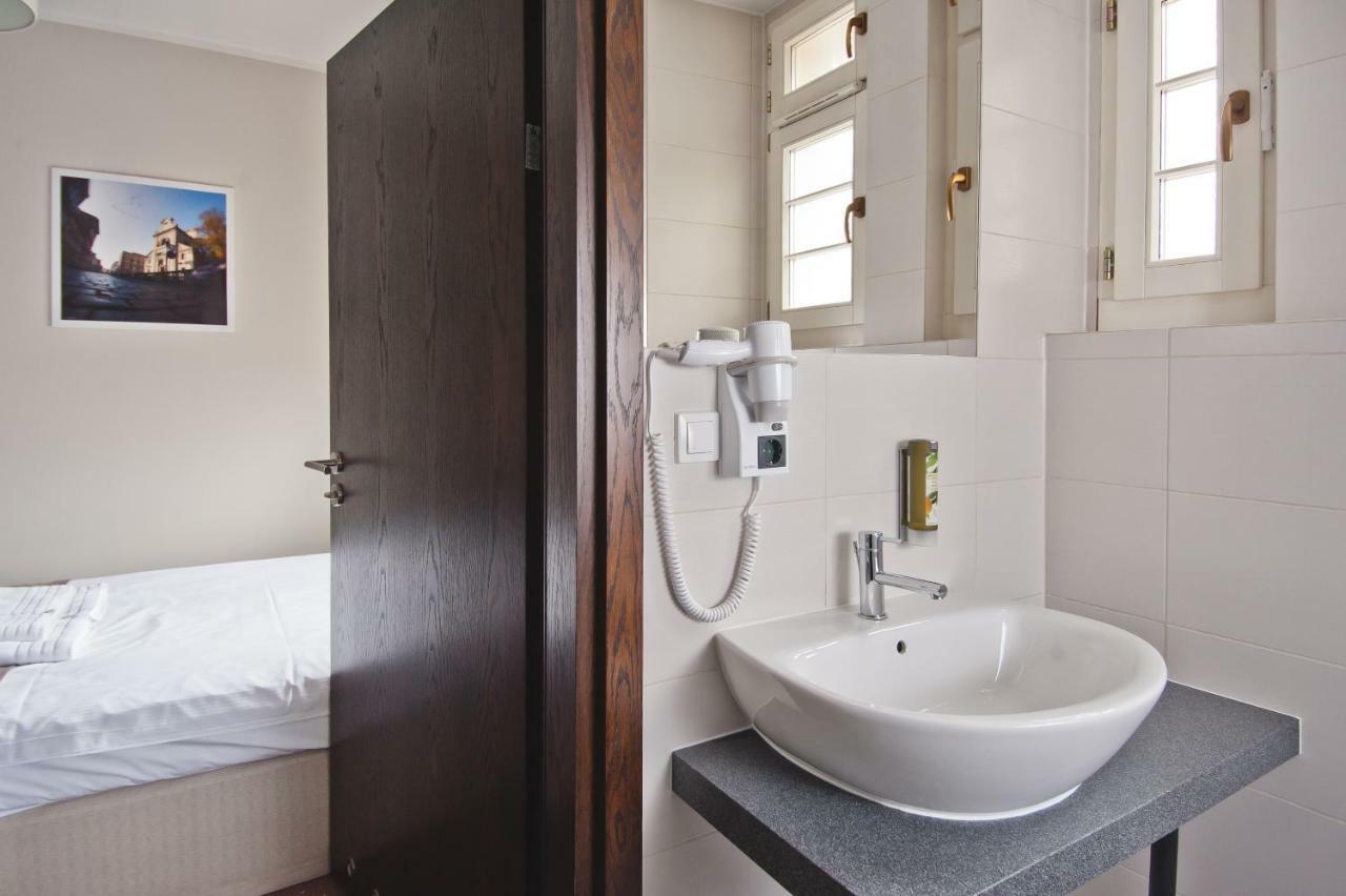 B&B Wieniawa Parking I Sniadanie W Cenie! Breakfast And Parking Included! Лешно Экстерьер фото